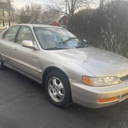 1997 Honda Accord SE 4CYL Sedan