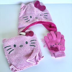 Hello Kitty Gloves And Scraf