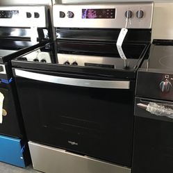 New Scratch And Dent Whirlpool 5 Burner Glass Top Stainless Steel Range. 1 year Warranty 
