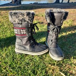 Black Snow Boots, Women's 9
