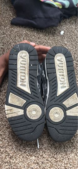 Lv sheos size 8 men
