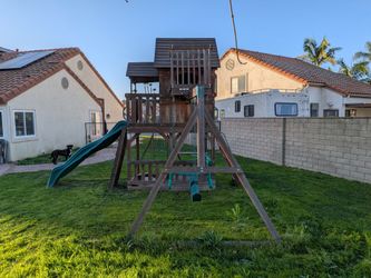 Playground / Playset
