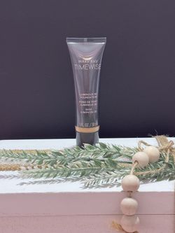 Mary Kay TimeWise Luminous 3D Foundation