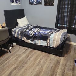 Twin Bed With Mattress And Box Spring 