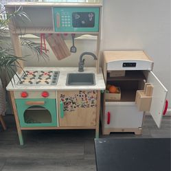 Kids Kitchen And Refrigerator 