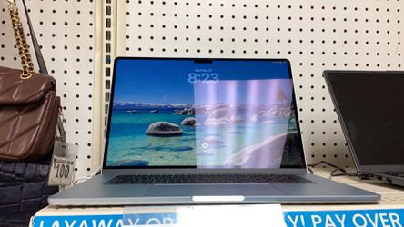 Apple MacBook