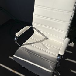 FREE Office Chair - White Faux Leather / Chrome Base