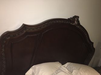 Pulaski wood King size bed and bedroom set