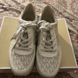 Shoe 