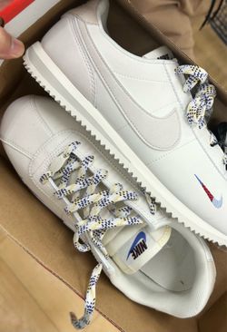 Nike Cortez size 7