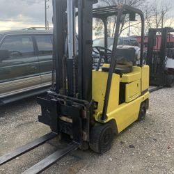 FORKLIFT CATERPILLAR