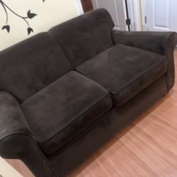 Love seat- Good Condition!