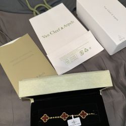 Van Cleef Bracelet For Women  In Yellow Gold