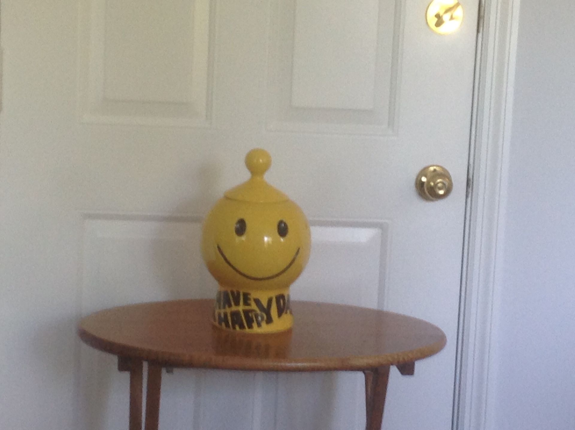 Vintage McCoy Happy Face Cookie Jar (early 70's), excellent condition. $50/OBO