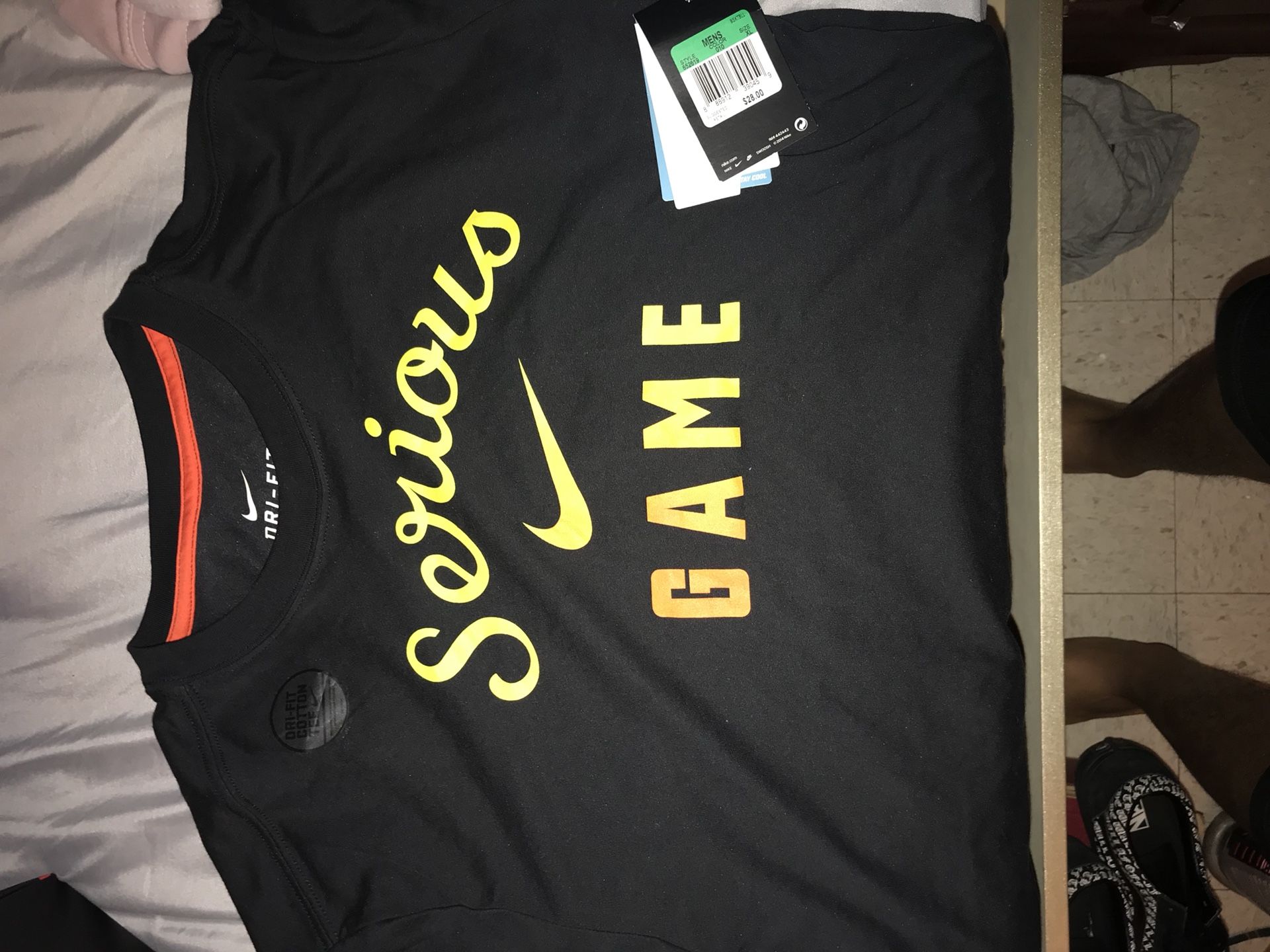 Brand new nike shirt sz L