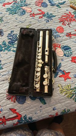 Armstrong Student Flute CLEAN, NICE CONDITION