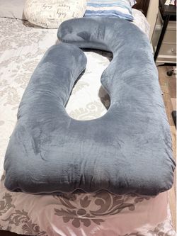 pregnancy pillow