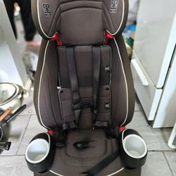 GRACO BOOSTER CAR SEAT 