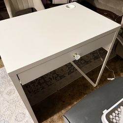 MICKE IKEA Desk