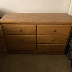 Dresser With Matching Mirror Set