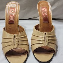 Womens beige heels size 8