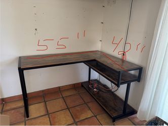L shaped desk with shelves