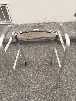 $20 FOLDING WALKER W/ WHEELS 5’