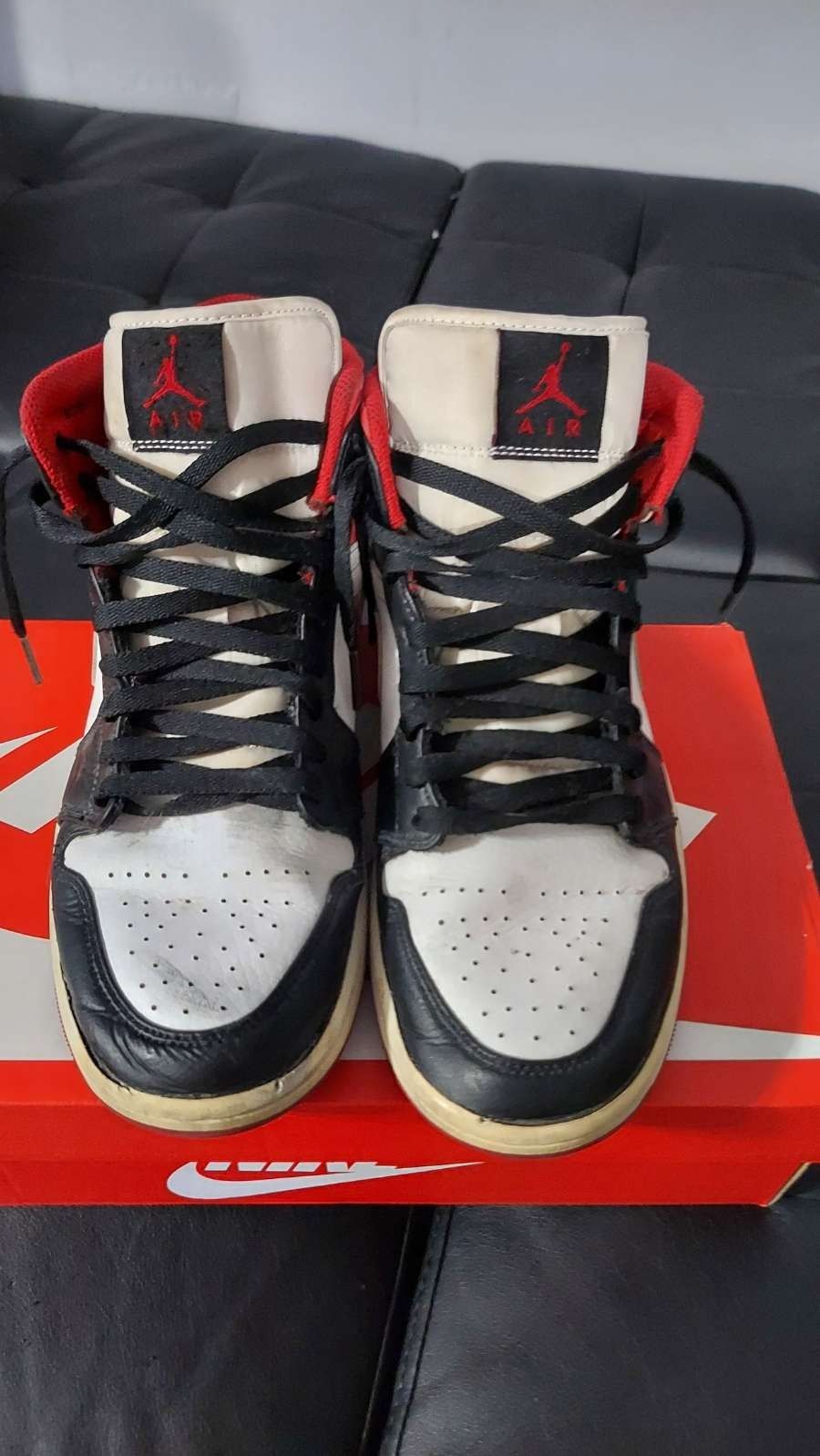 JORDAN 1 MID (GYM RED BLACK WHITE)