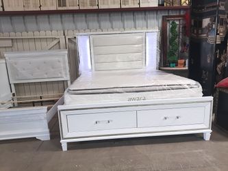 Beds, Bedroom Sets, Bunk Beds, Day Beds, Mattresses and More!
