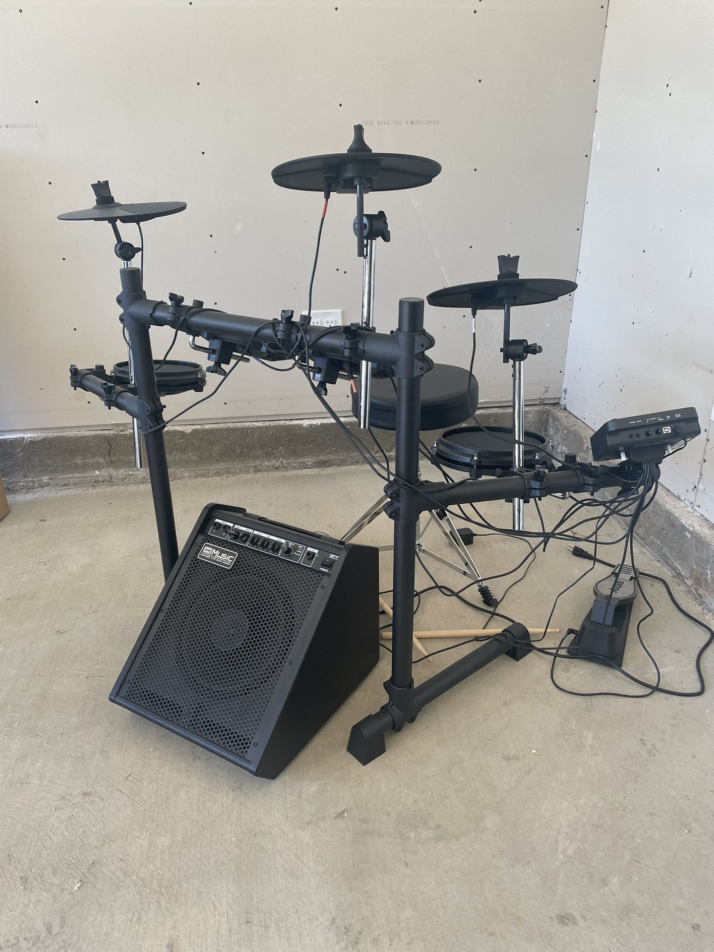 5 Piece Alesis Electronic Drum Set