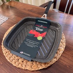 NEW! Made In USA - Nordic Ware 10in Sealing Grill Pan