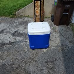 Igloo Rooler Ice Cooler 60 Qt