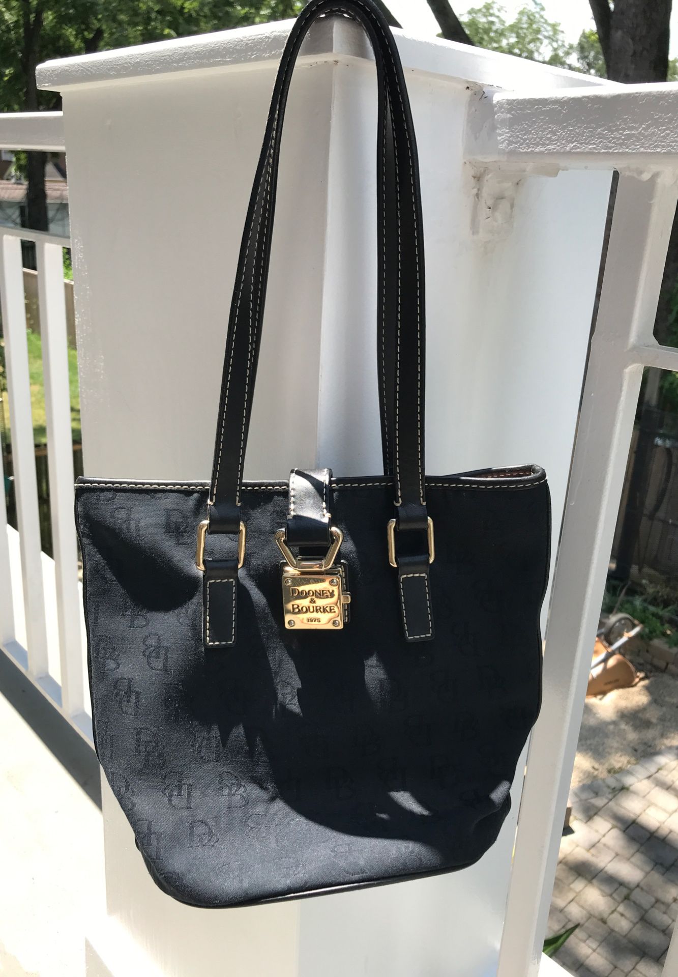 Dooney & Bourke purse