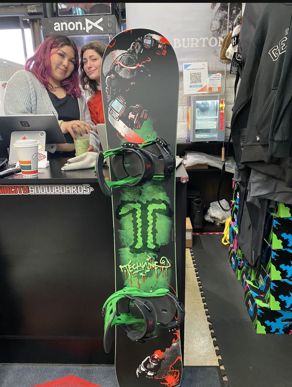 Technine Snowboards Logo