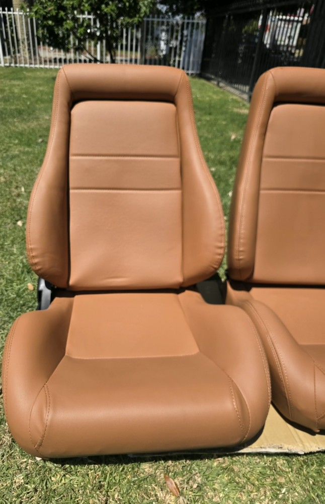 Universal Racing Seats 