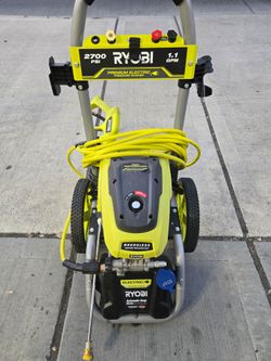 Like New Ryobi 2700 PSI Electric Pressure Washer