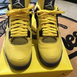 Jordan 4 Lightning Size 13