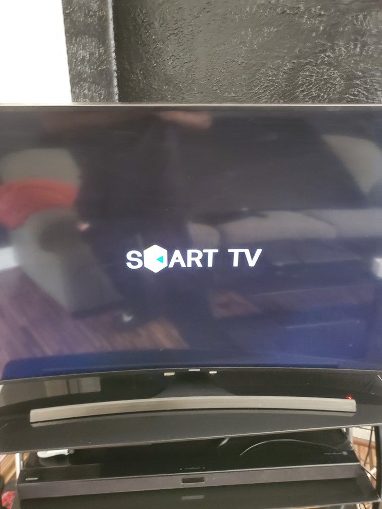 Samsung 55" CURVED Ultra High Definition Smart Tv Great Cond. $500!