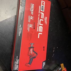 Milwaukee M18 FUEL 18V Lithium-Ion Brushless Cordless HACKZALL Reciprocating Saw (Tool-Only