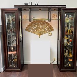 Brentwood Display Cabinet with Left Facing Pier, Right Facing Pier & Light Bridge with Glass Shelf