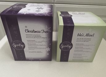 Two Holiday SCENTSYs Christmas Tree And Halloween