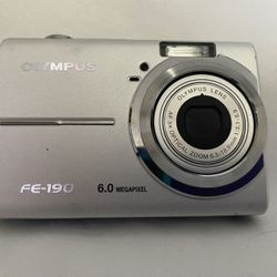 Olympus FE-190 Camera PARTS ONLY 