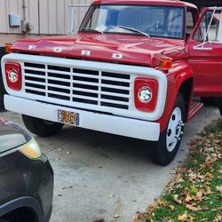 Ford 600 1974  24,000 Miles,,$15,500   Like New