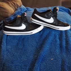 Nike kids shoes