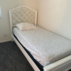 Twin Bed Set W Head Board Bed Etc
