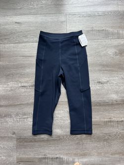 New Lululemon Navy Blue Paddle Crop Size 4