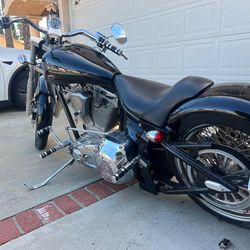 Motorcycle 2005 Saxon