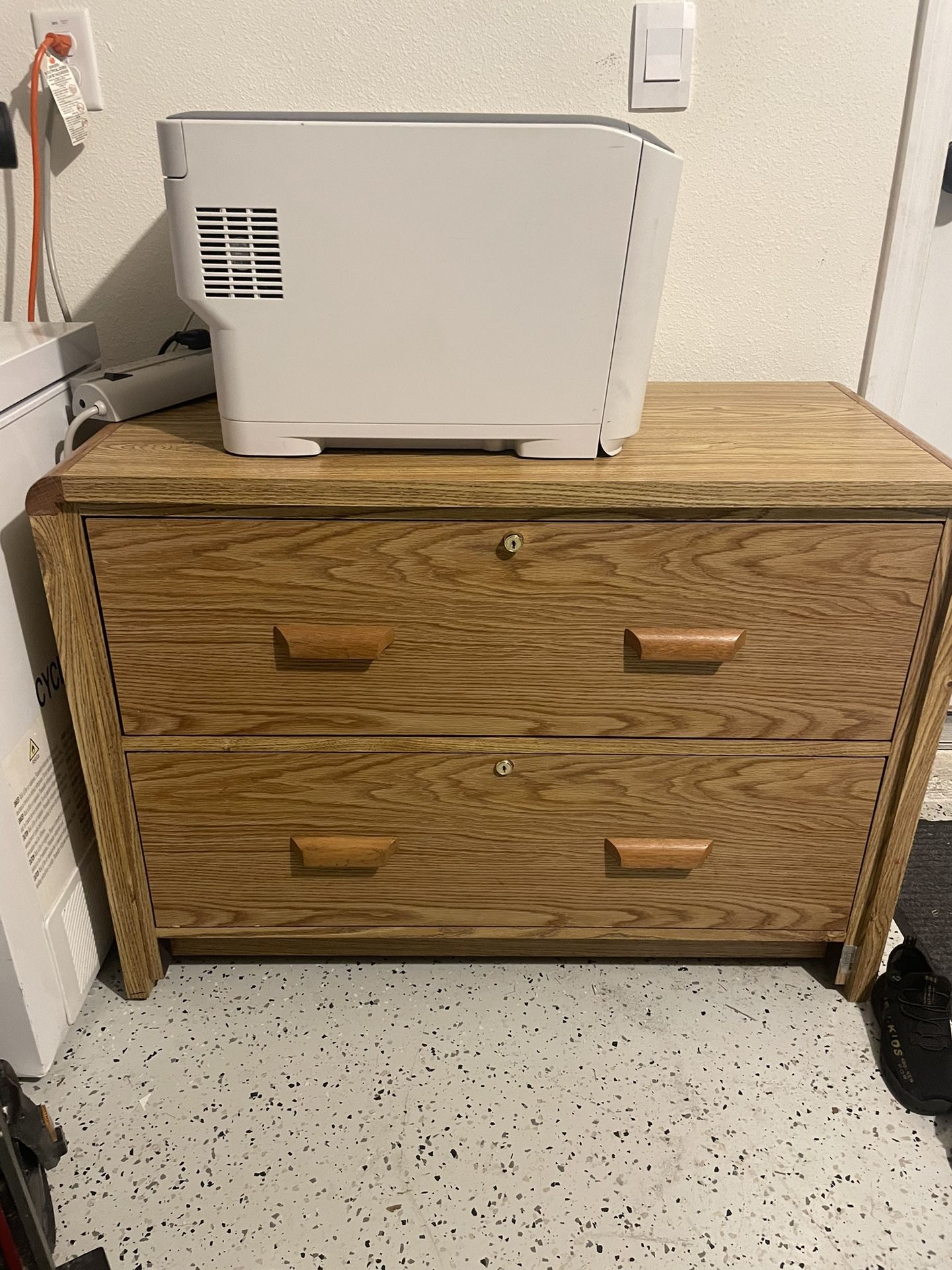 File Cabinet With Lock And key 