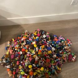 Bag of Mini Cartoon Figures – Assorted Tiny Toys for Kids & Collectors cartoon