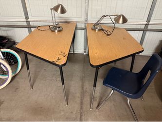 FREE 2 Desks/ tables